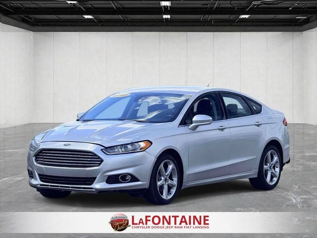 2016 Ford Fusion SE in Ingot Silver — front three-quarter view
