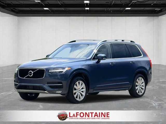 2018 Volvo XC90 T6 Momentum in Denim Blue Metallic — front three-quarter view