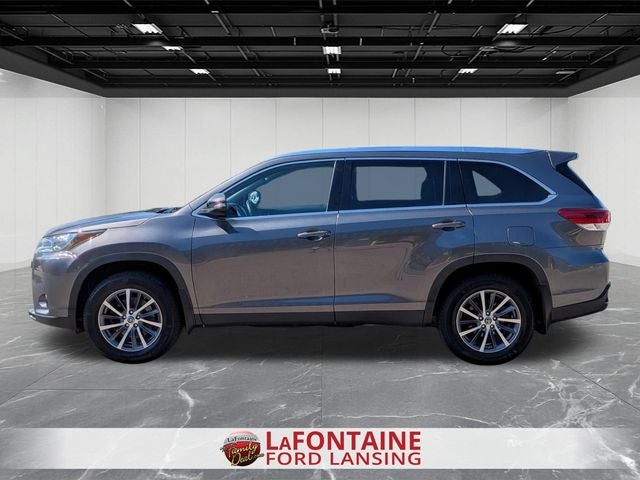 2019 Toyota Highlander — side profile view