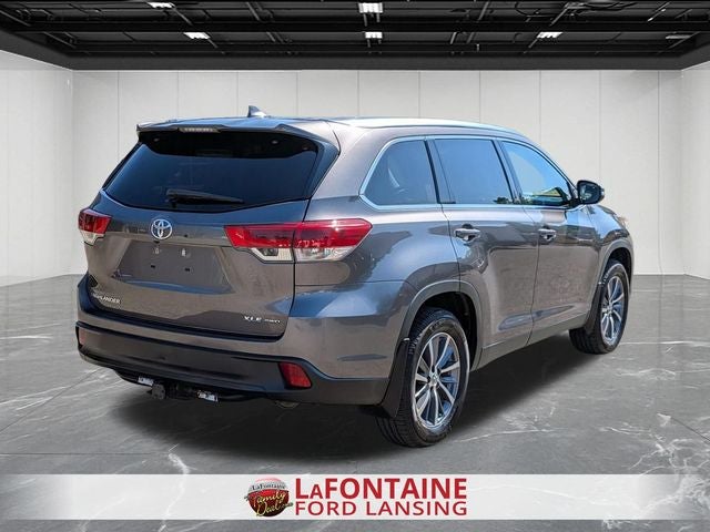 2019 Toyota Highlander — detail view