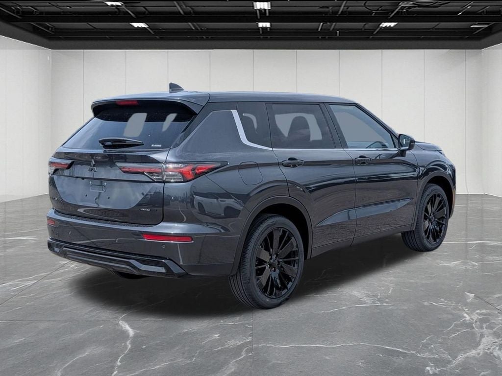 2026 Mitsubishi Outlander — detail view