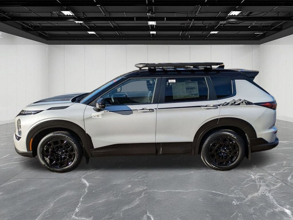 2026 Mitsubishi Outlander — side profile view