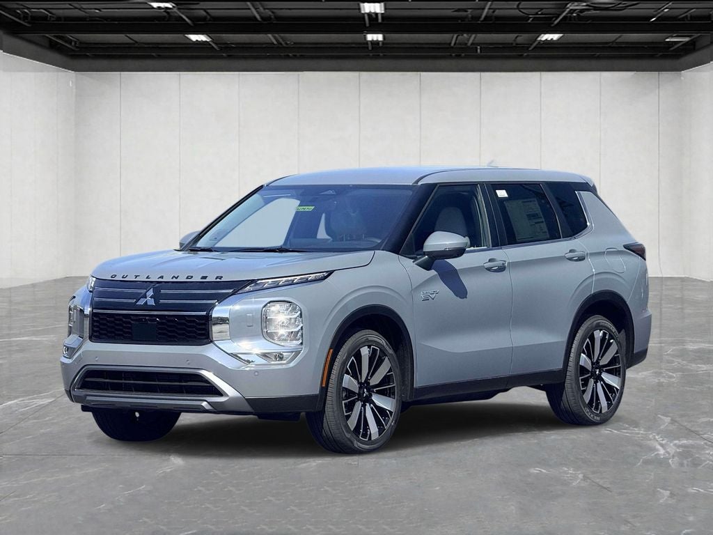 2026 Mitsubishi Outlander PHEV SE in Moonstone — front three-quarter view