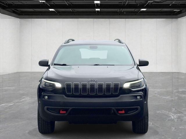 2019 Jeep Cherokee — side profile view