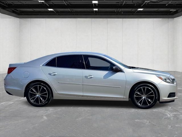 2014 Chevrolet Malibu — interior view