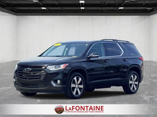 2020 Chevrolet Traverse 3LT in Black Metallic — front three-quarter view