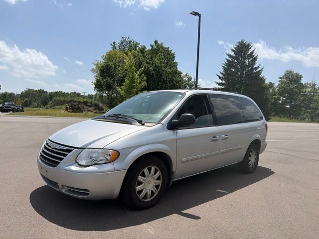 2005 Chrysler Town & Country